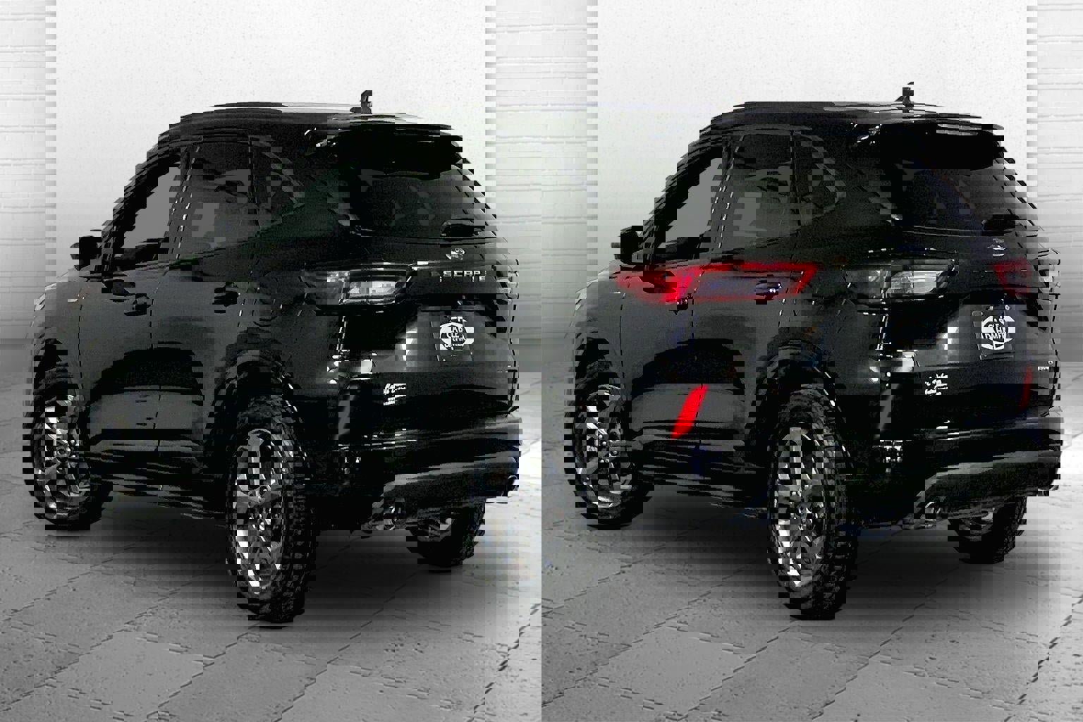 Used 2024 Ford Escape ST-Line image 11