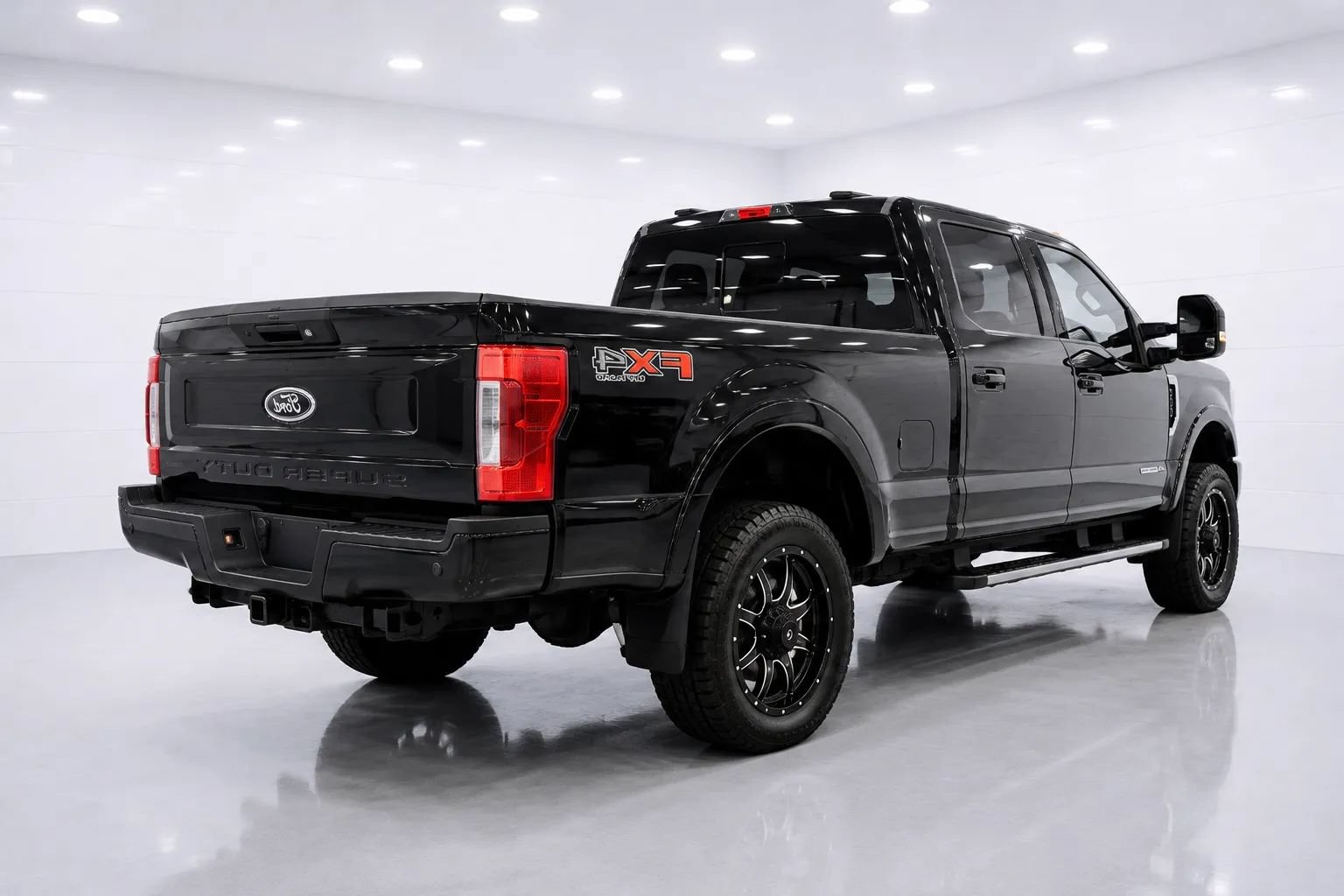 Used 2018 Ford F250 Lariat w/ Lariat Ultimate Package AWD/4WD image 5