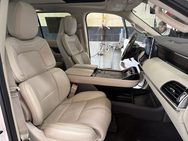 Used 2019 Lincoln Navigator Reserve AWD/4WD image 27