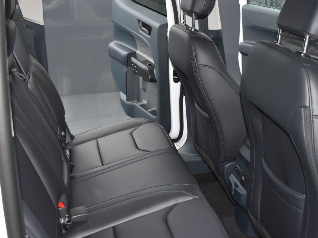 New 2026 Ford Maverick Lariat w/ Black Appearance Package image 14