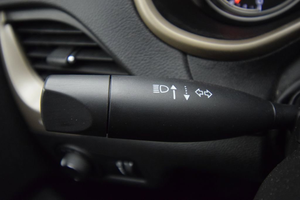 Used 2016 Jeep Cherokee Sport image 23