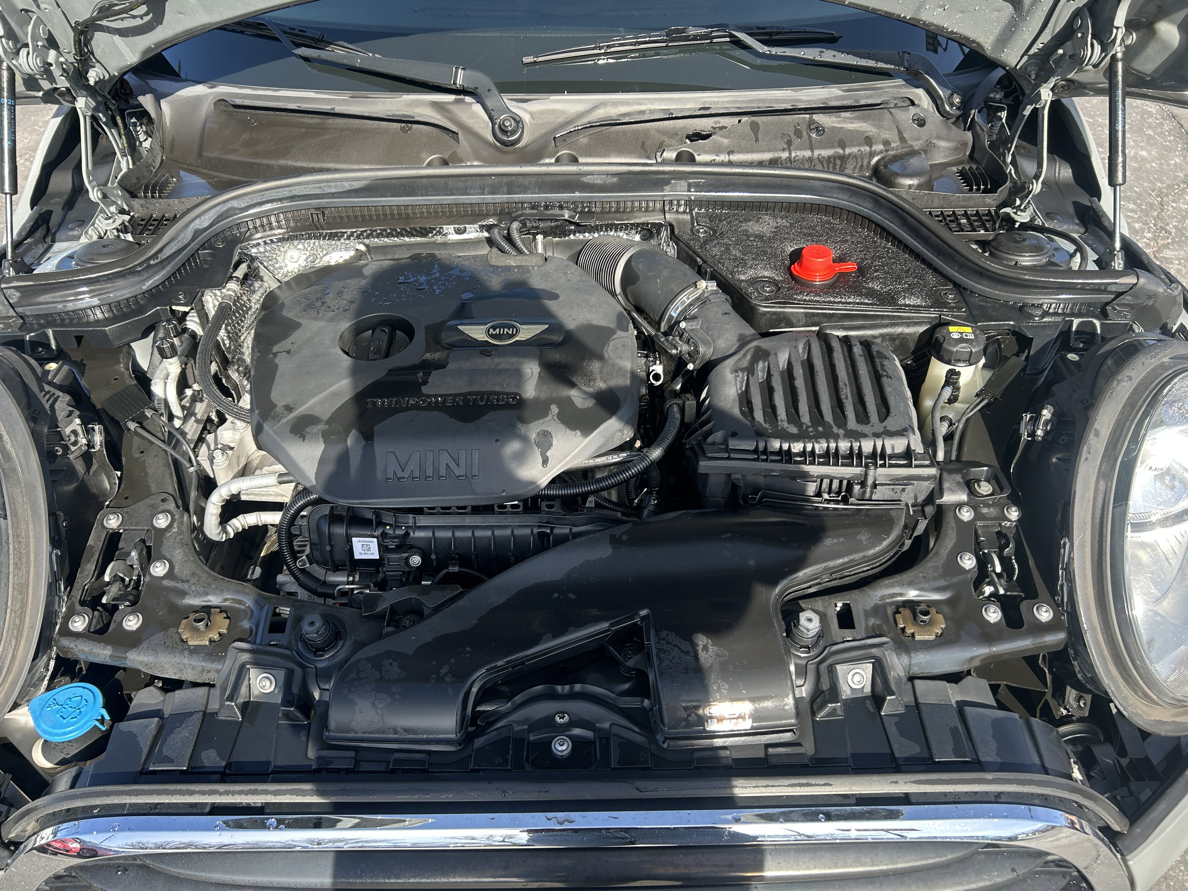 Used 2016 MINI Cooper 4-Door Hardtop image 16