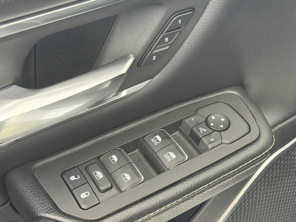 Used 2025 RAM 1500 Laramie image 26