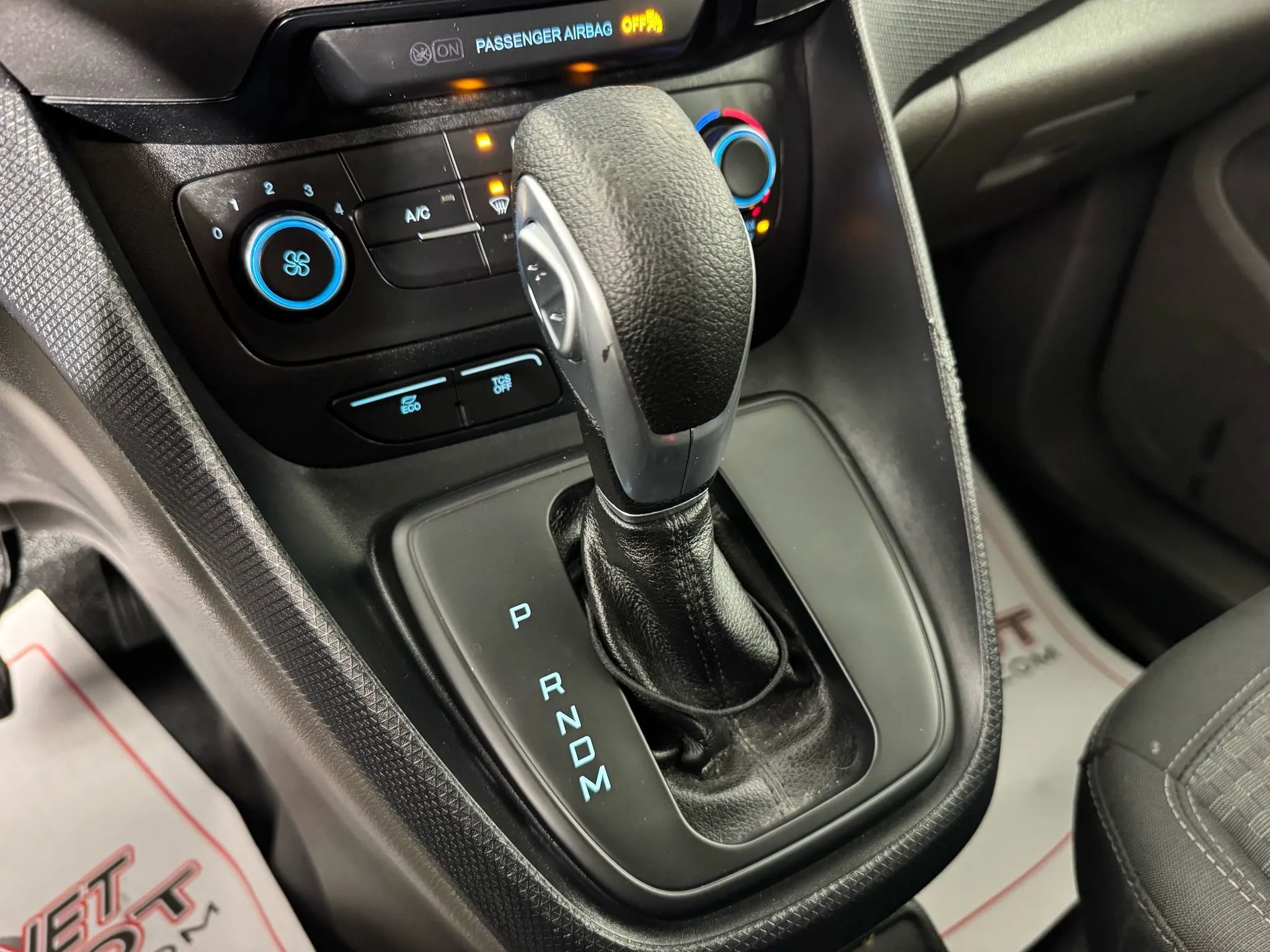 Used 2022 Ford Transit Connect XLT image 19