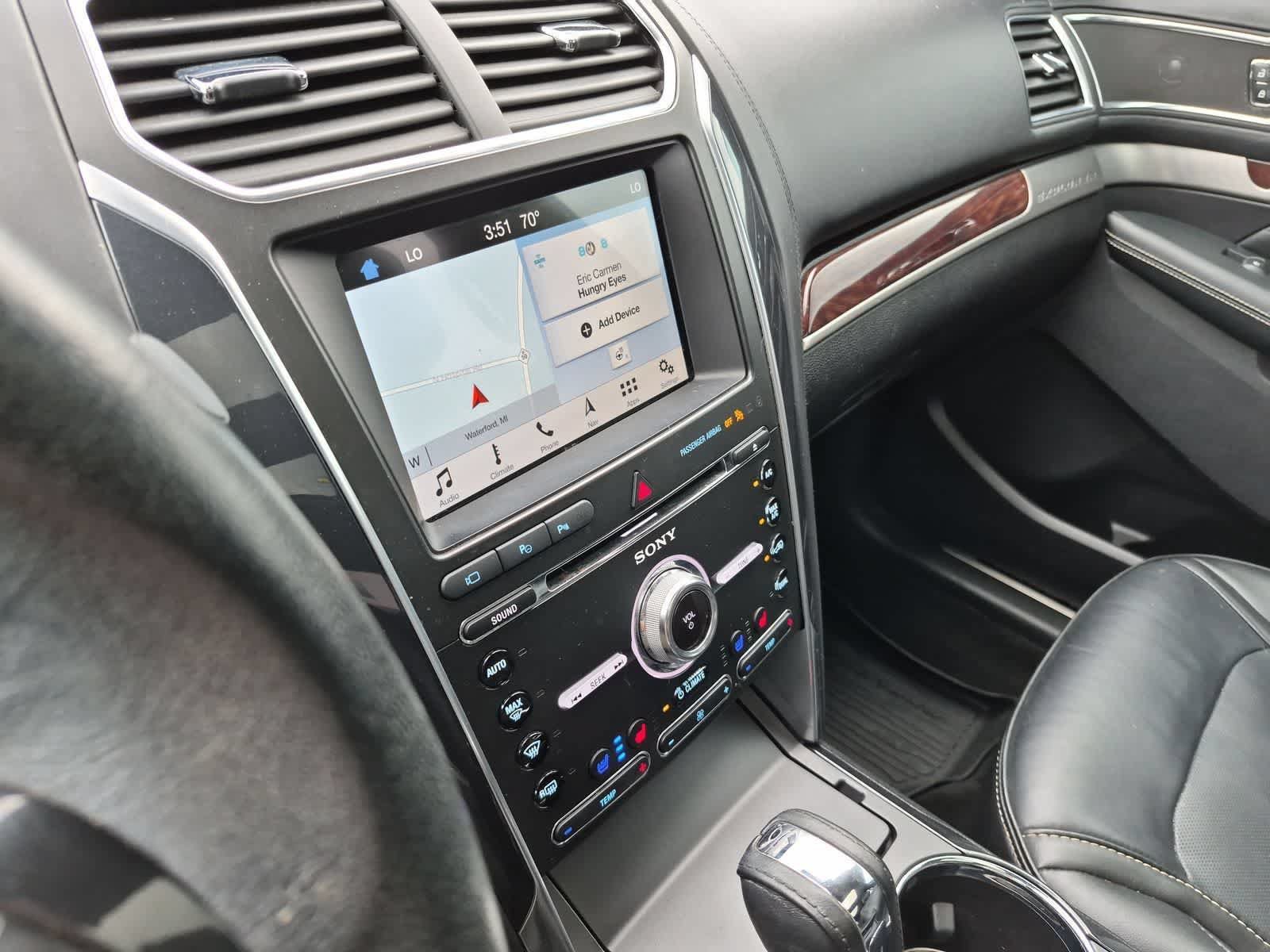 Used 2018 Ford Explorer Platinum AWD/4WD image 29