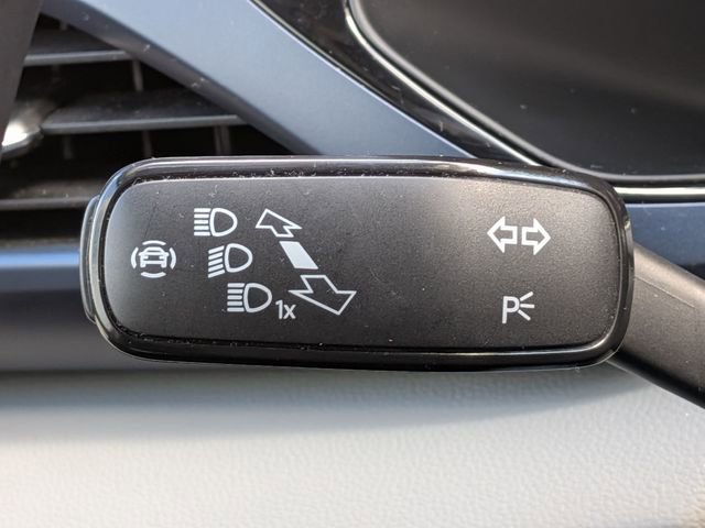 Certified 2023 Volkswagen Taos SE image 21