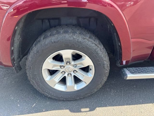 Used 2019 RAM 1500 Laramie AWD/4WD image 13