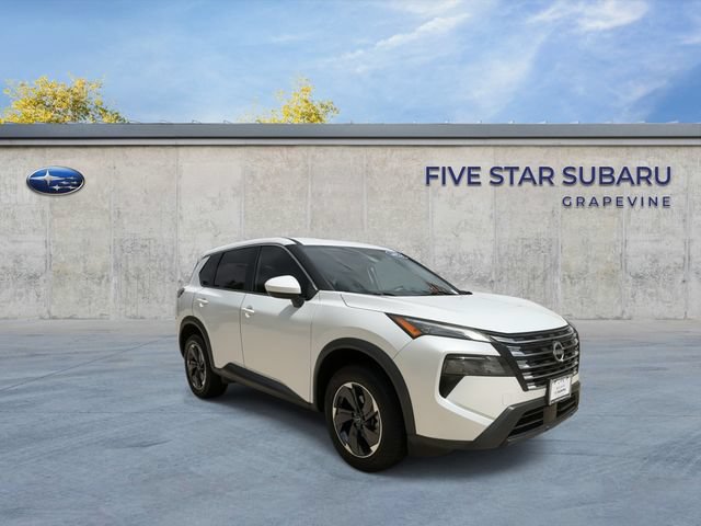 Used 2024 Nissan Rogue SV FWD image 2