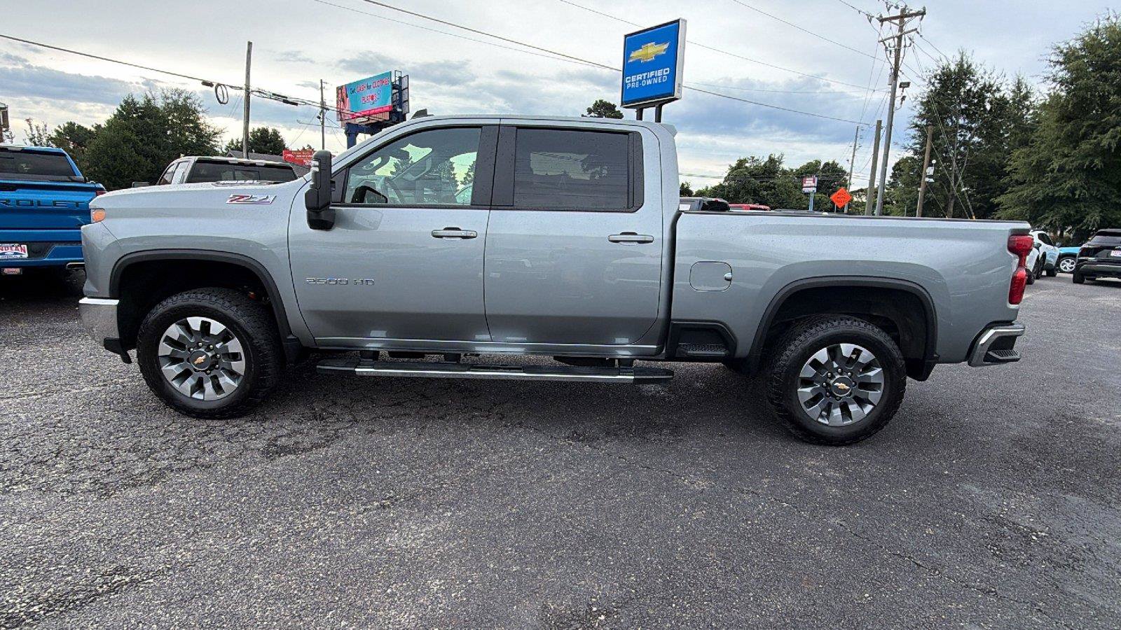 Used 2024 Chevrolet Silverado 2500 LT w/ All Star Edition AWD/4WD image 11
