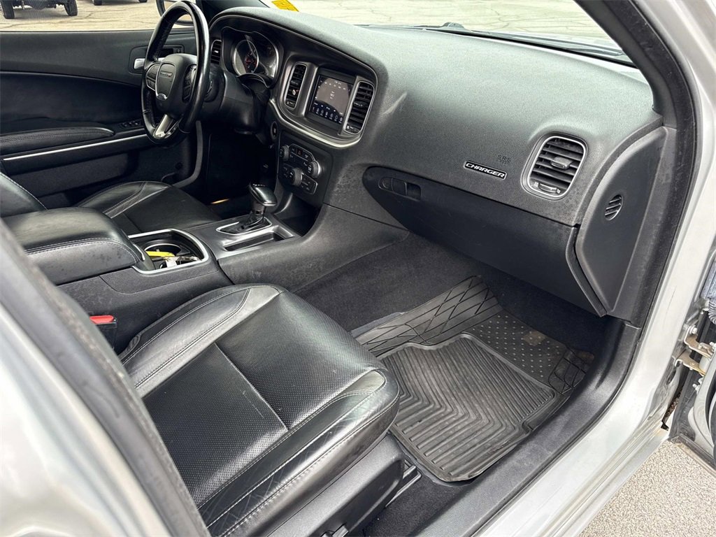 Used 2021 Dodge Charger SXT w/ Leather Interior Group image 27