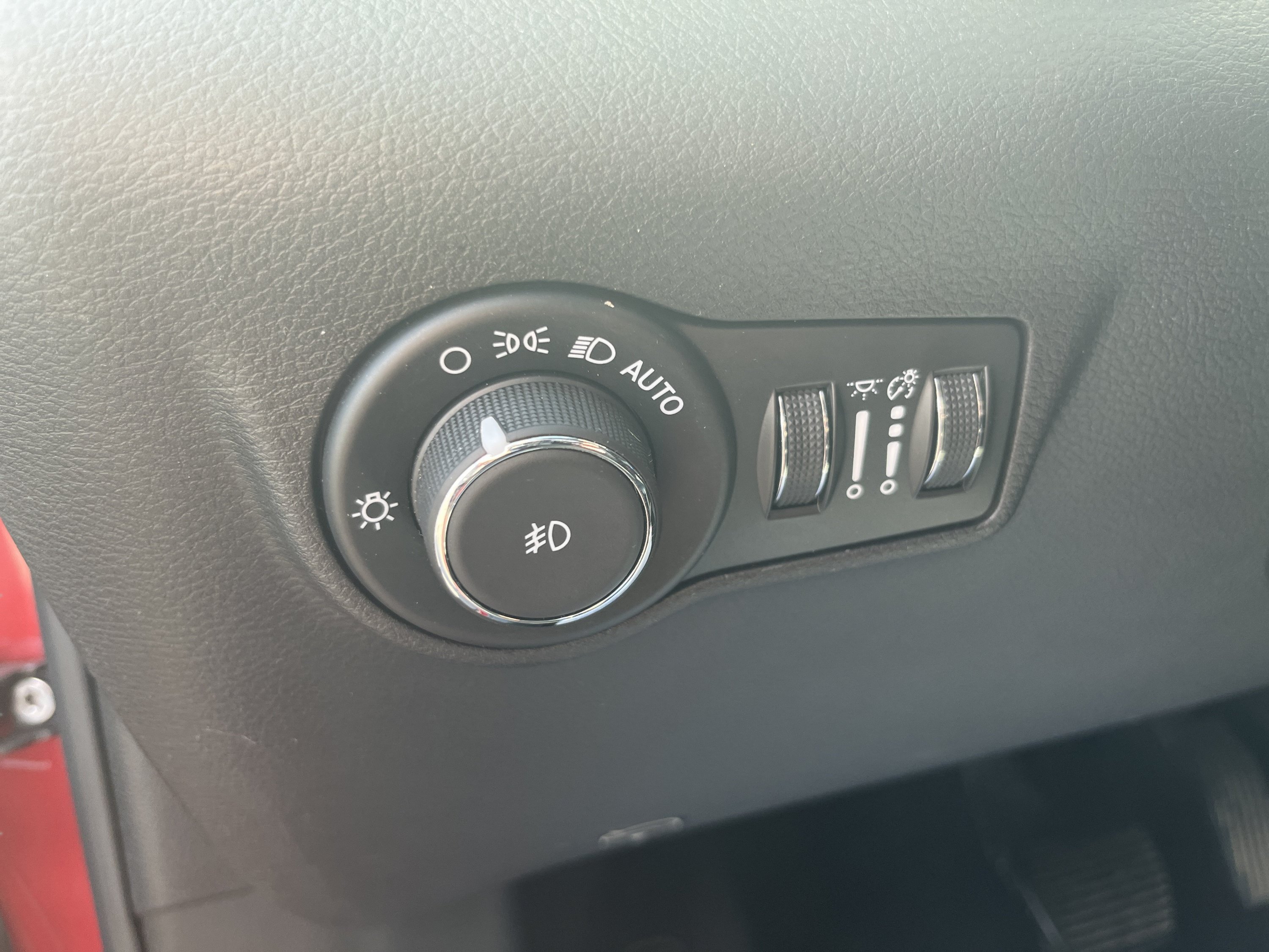 Used 2025 Jeep Compass Trailhawk AWD/4WD image 6