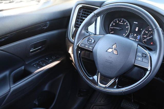 Used 2019 Mitsubishi Outlander SE AWD/4WD image 24