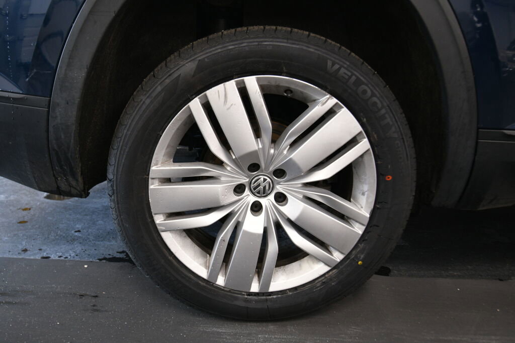 Used 2019 Volkswagen Atlas SE w/ Panoramic Sunroof Package image 34