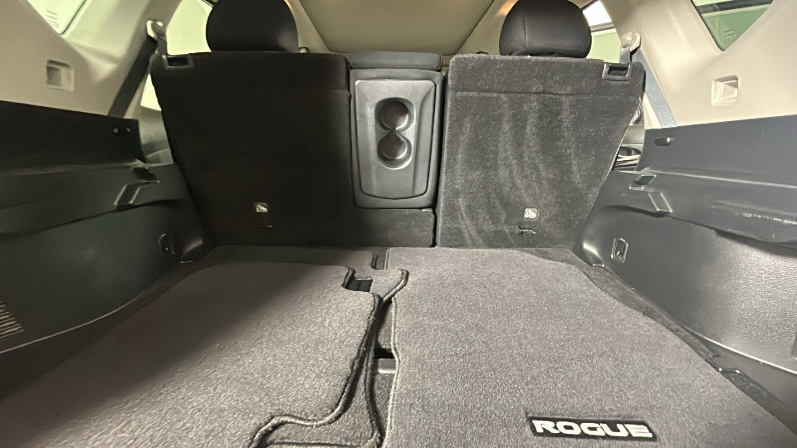 Used 2020 Nissan Rogue SV AWD/4WD image 27