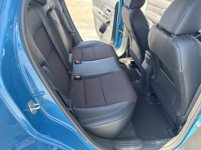 Used 2025 Nissan Kicks SR AWD/4WD image 11