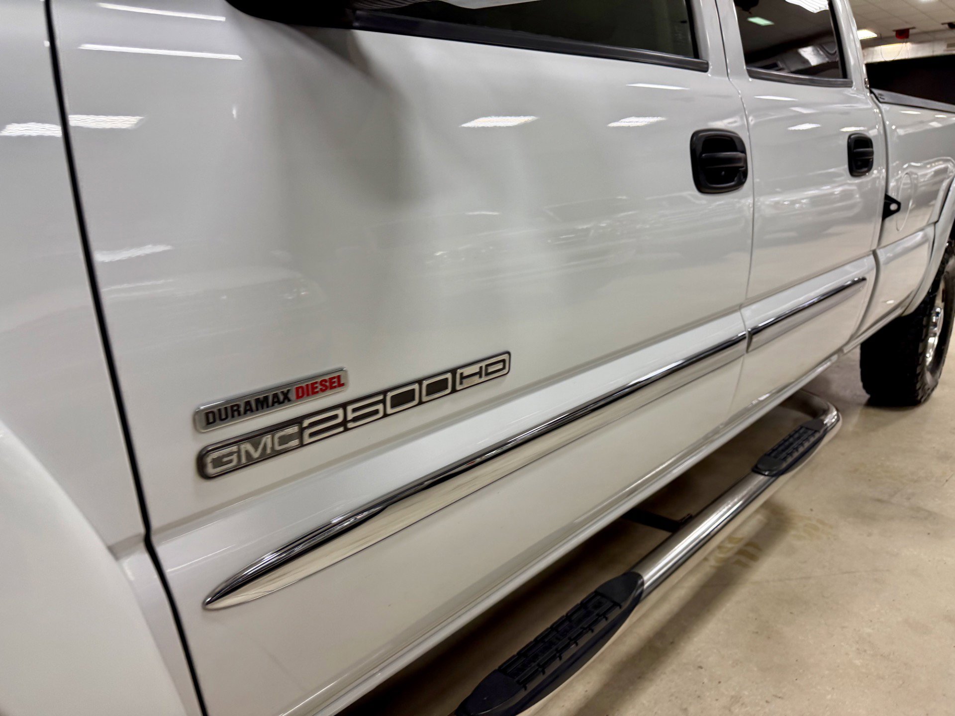 Used 2004 GMC Sierra 2500 SLT w/ Heavy-Duty Power Package AWD/4WD image 17