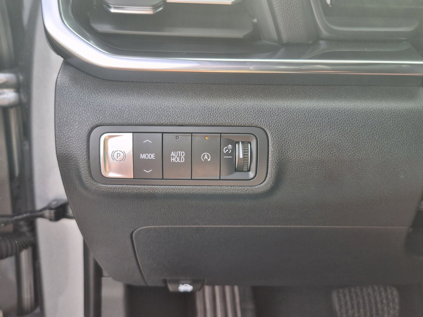 Used 2026 GMC Terrain Elevation w/ Elevation Premium Package FWD image 28