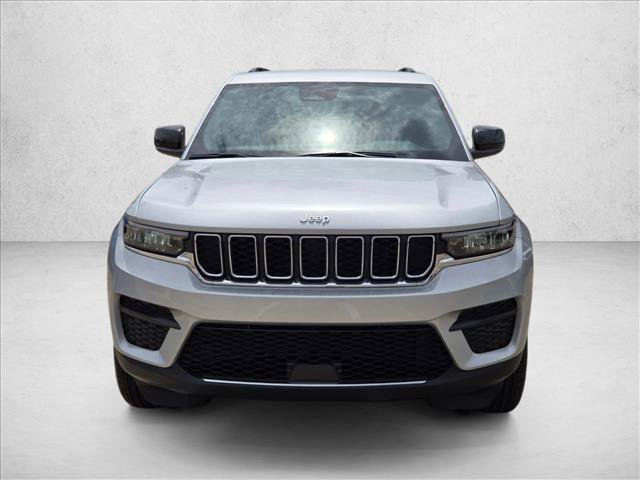 New 2026 Jeep Grand Cherokee Laredo RWD image 5