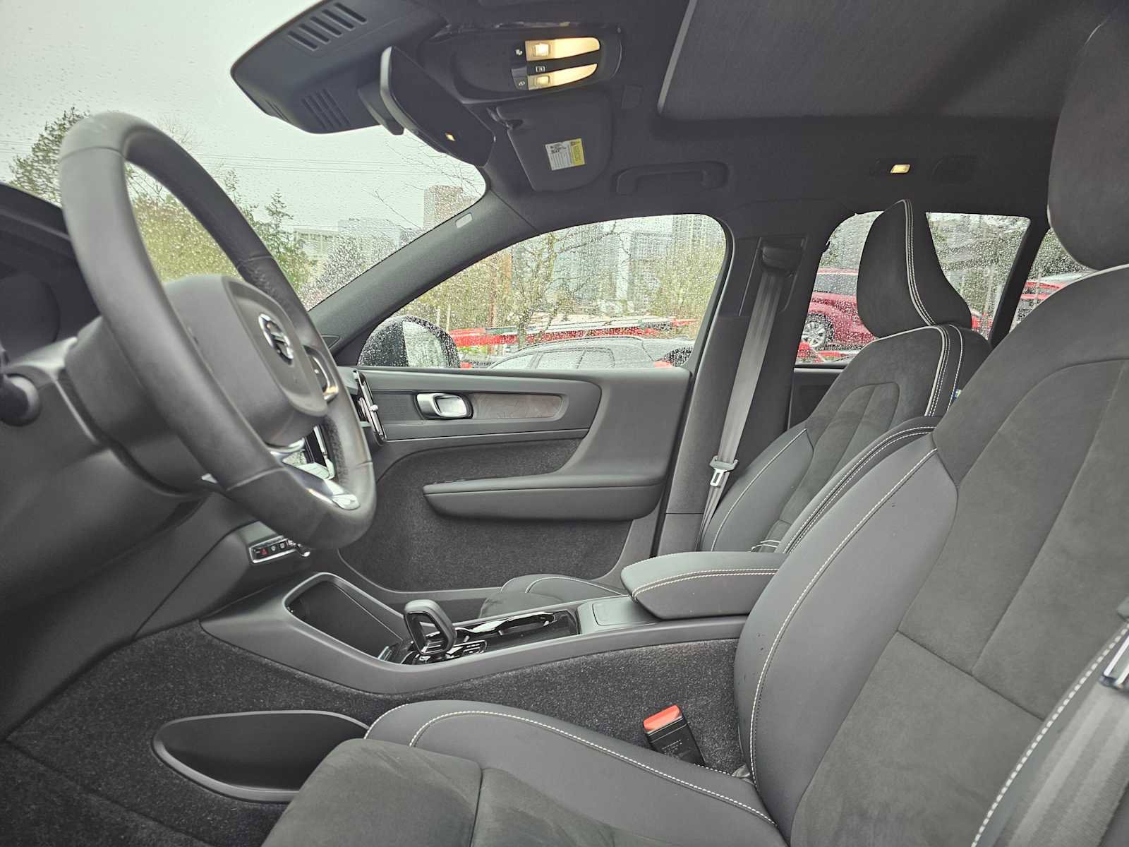 Certified 2023 Volvo XC40 Recharge Plus image 21