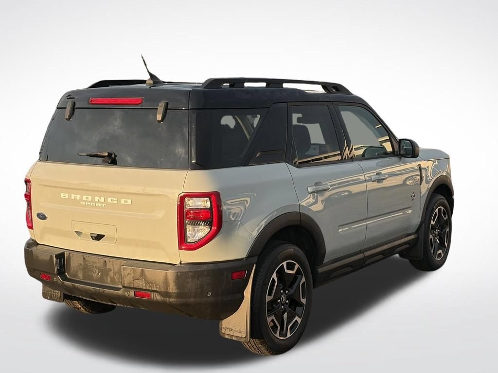 Used 2023 Ford Bronco Sport Outer Banks w/ Tech Package AWD/4WD image 6