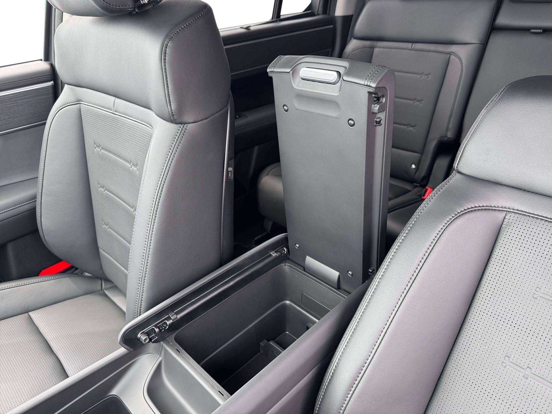 New 2026 Hyundai Santa Fe Limited AWD/4WD image 19