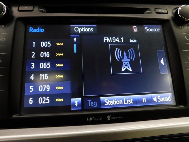 Used 2015 Toyota Highlander Limited image 38