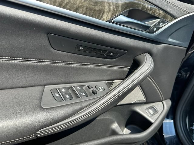 Used 2022 BMW M550i xDrive AWD/4WD image 21