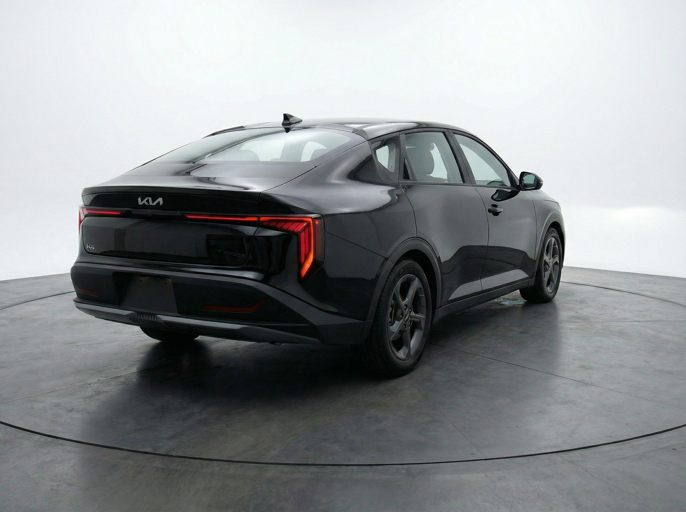 Used 2025 Kia K4 LXS image 9