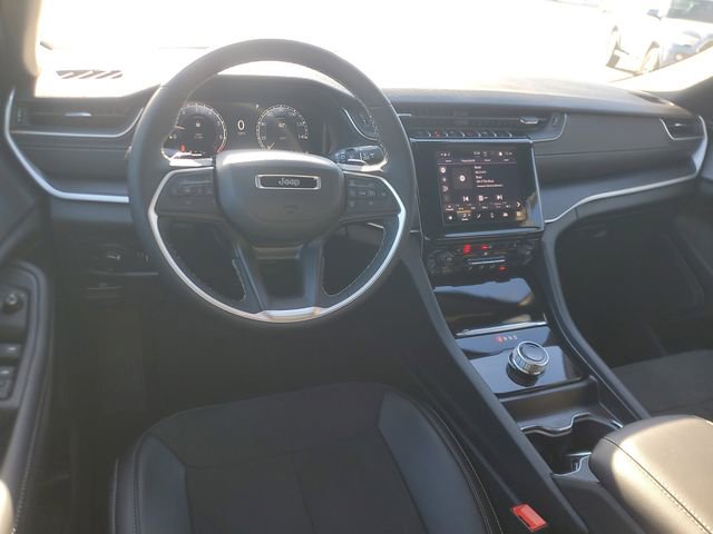 New 2025 Jeep Grand Cherokee L Altitude image 13