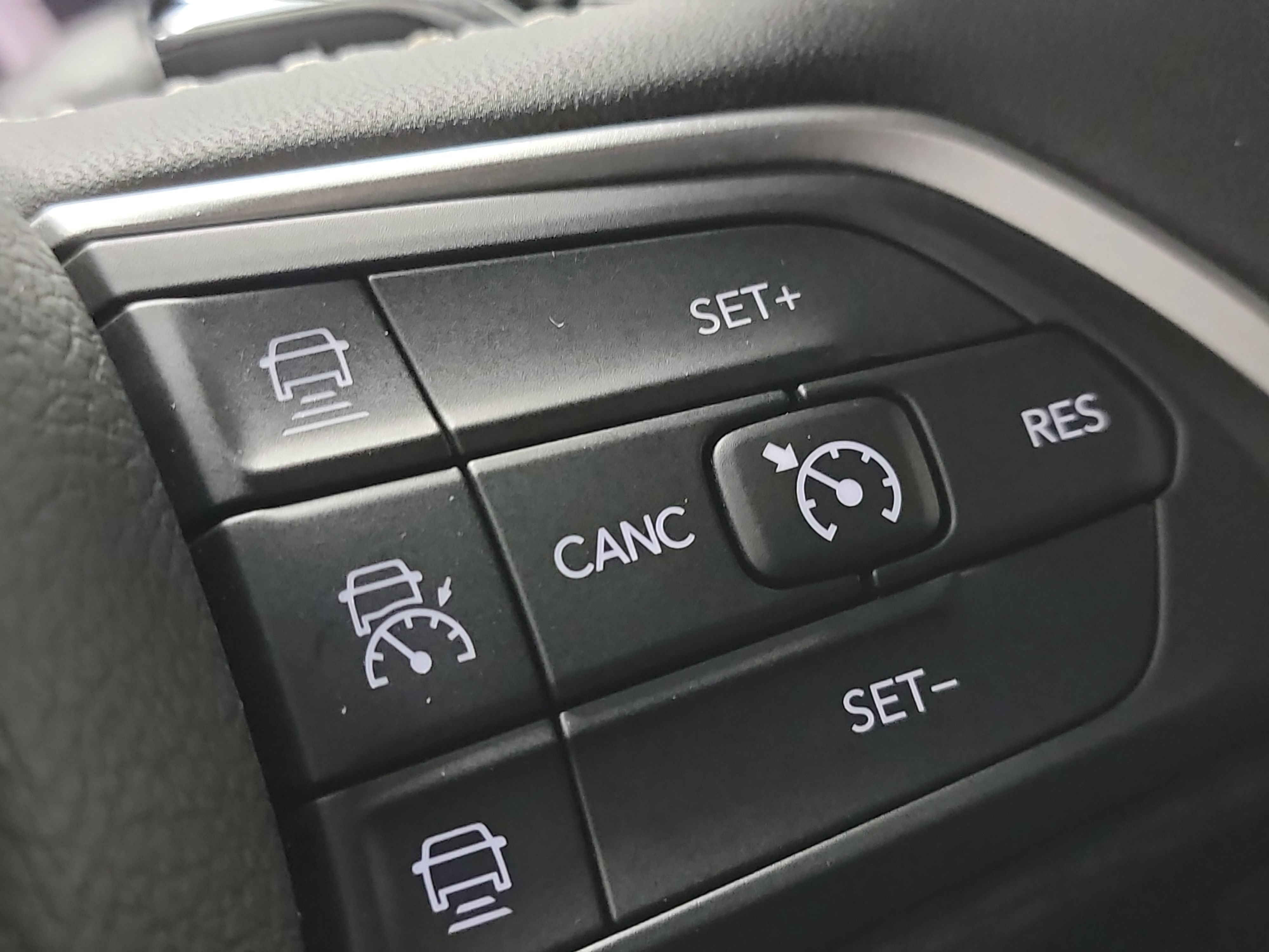 Used 2023 Jeep Grand Cherokee Altitude AWD/4WD image 33