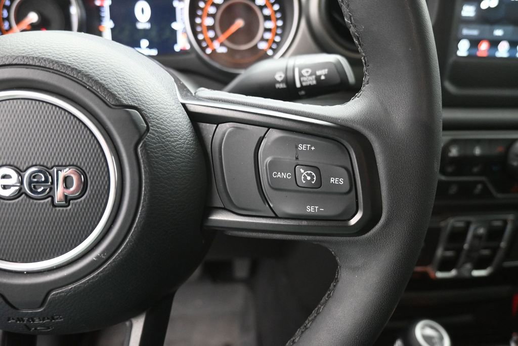 Used 2023 Jeep Gladiator Sport AWD/4WD image 7