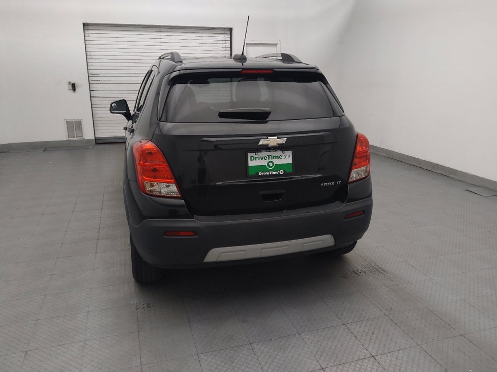 Used 2015 Chevrolet Trax LT w/ LT Sun and Sound Package FWD image 6