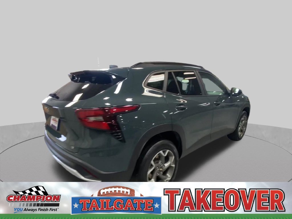 Certified 2025 Chevrolet Trax LT FWD image 10