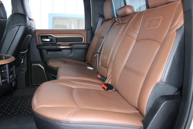 Used 2023 RAM 3500 Limited image 32