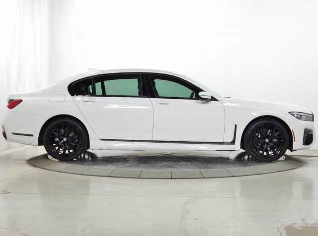 Used 2022 BMW 740i xDrive w/ M Sport Package image 12