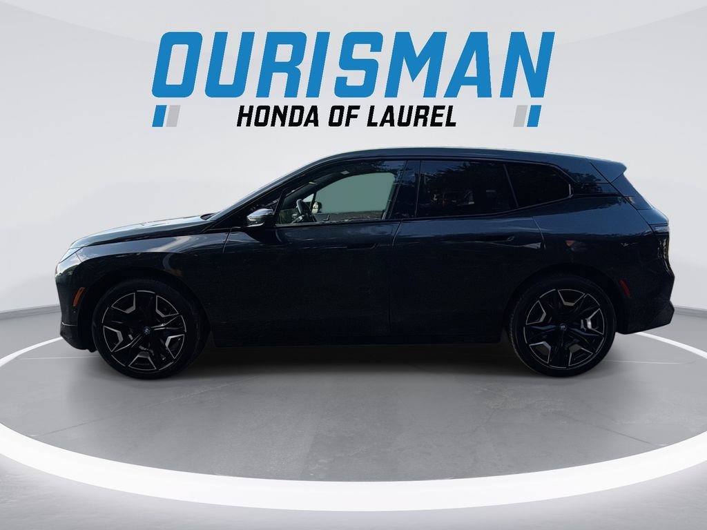 Used 2024 BMW iX xDrive50 w/ Sport Package AWD/4WD image 5