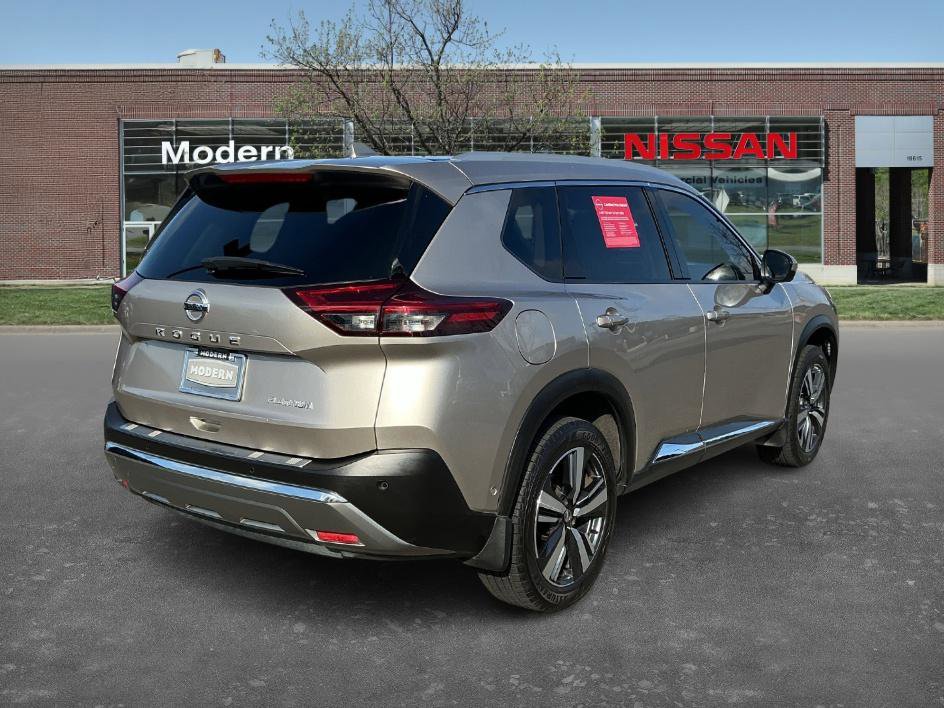 Certified 2021 Nissan Rogue Platinum image 4