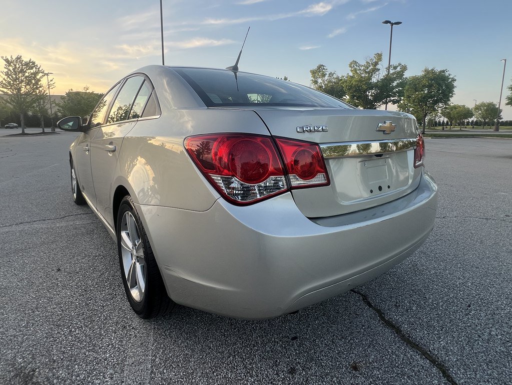 Used 2013 Chevrolet Cruze LT FWD image 3