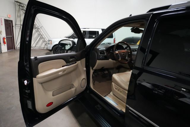 Used 2008 GMC Yukon XL Denali AWD/4WD image 12
