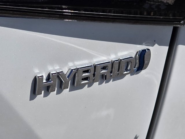Used 2023 Toyota Highlander LE AWD/4WD image 35