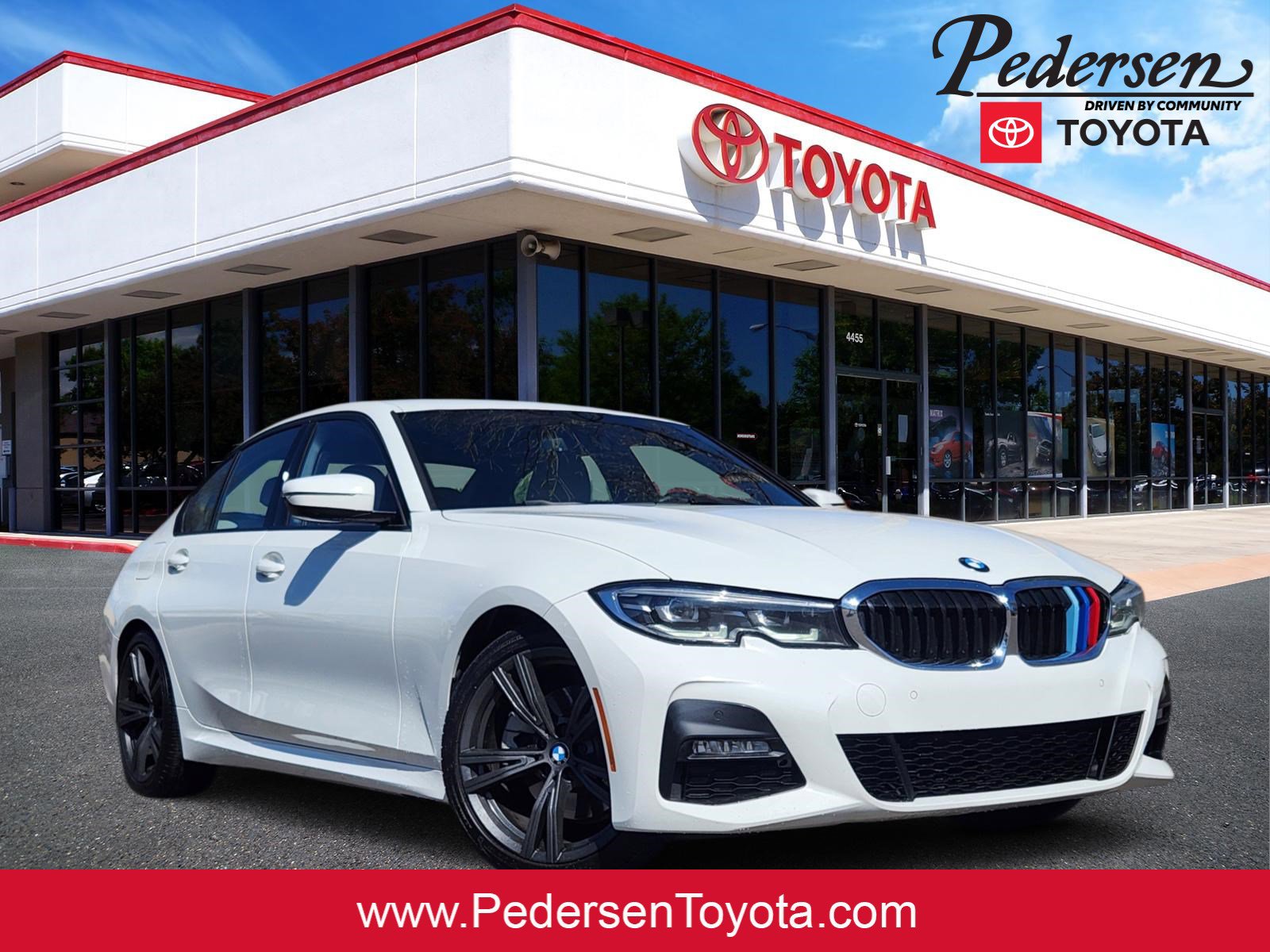 Used 2019 BMW 330i Sedan w/ M Sport Package image 1