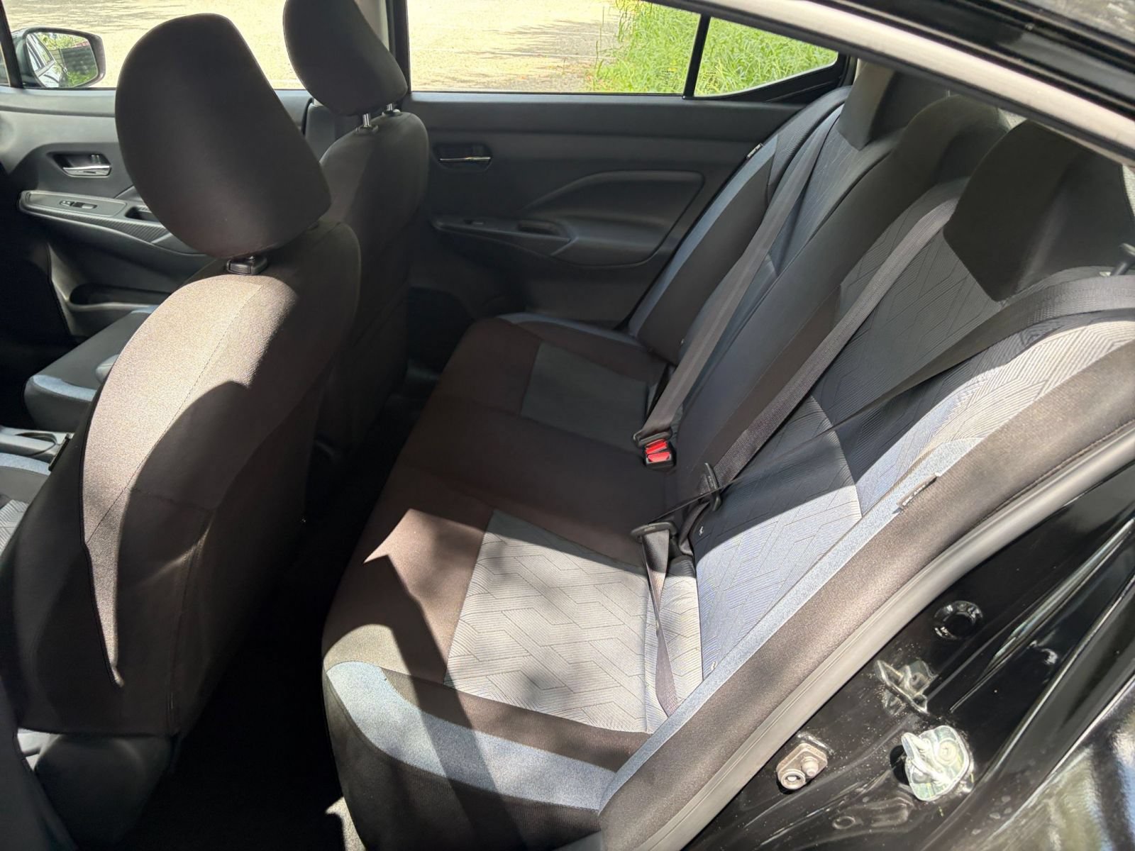 Used 2025 Nissan Versa SV FWD image 35