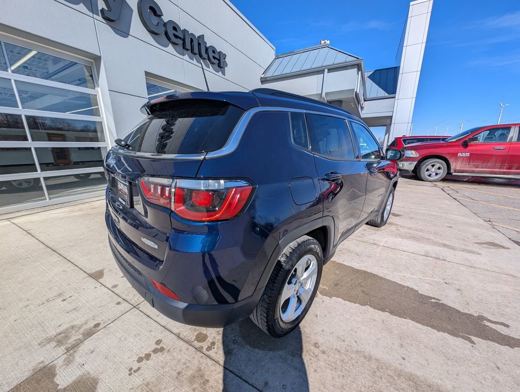 Used 2019 Jeep Compass Latitude w/ Cold Weather Group image 5