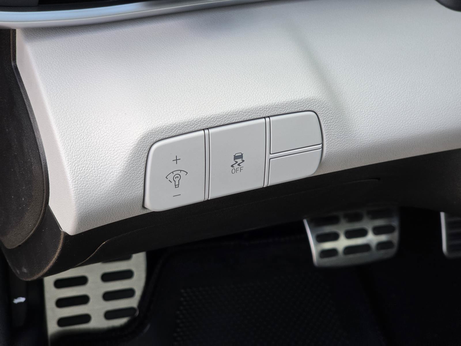 New 2026 Hyundai Elantra SEL Sport FWD image 15