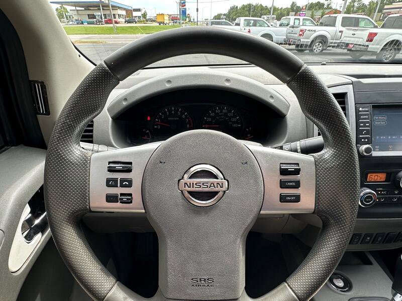 Used 2021 Nissan Frontier SV w/ Midnight Edition Floor Mats image 11