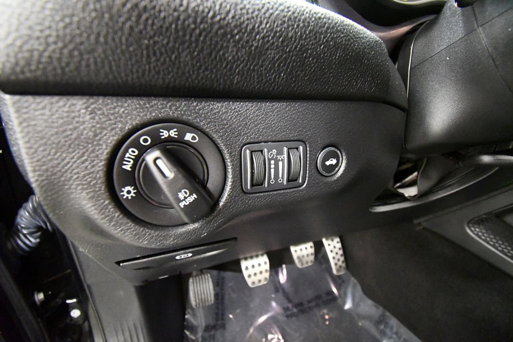 Used 2020 Dodge Challenger R/T Scat Pack RWD image 16