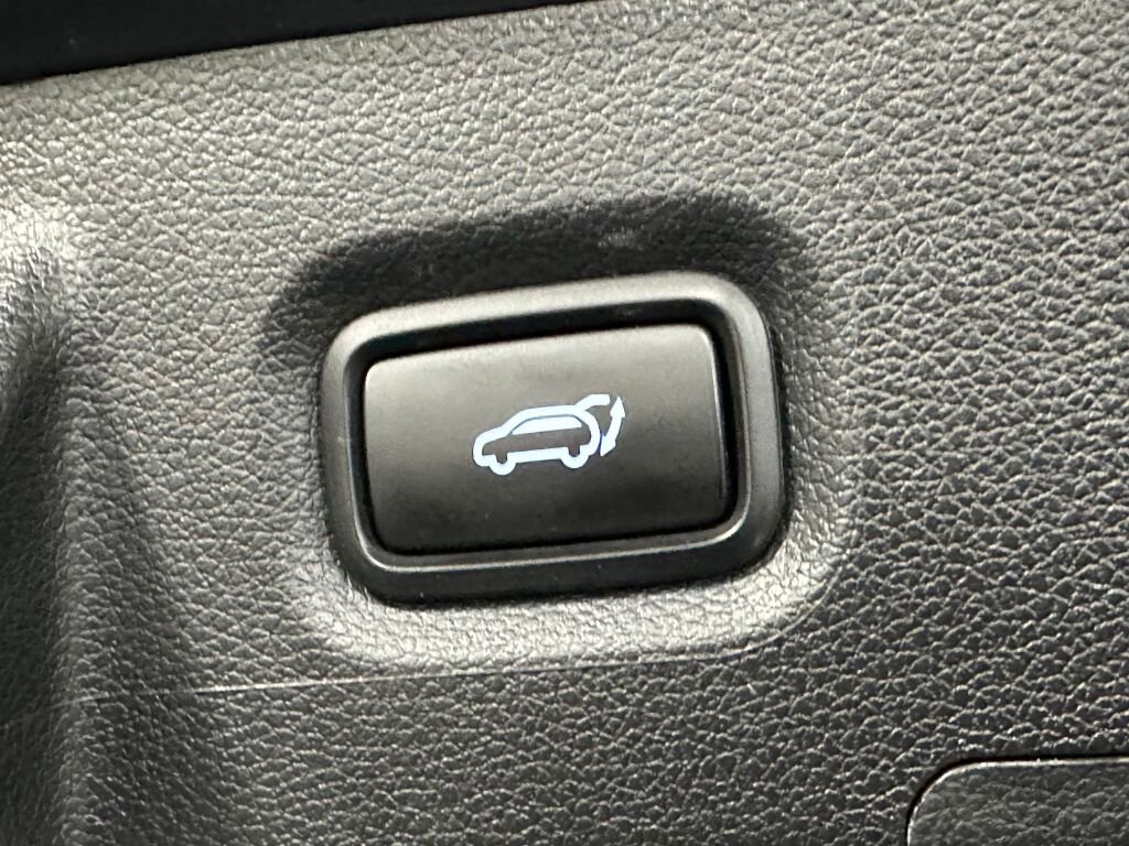 Used 2023 Hyundai Santa Fe Limited AWD/4WD image 22