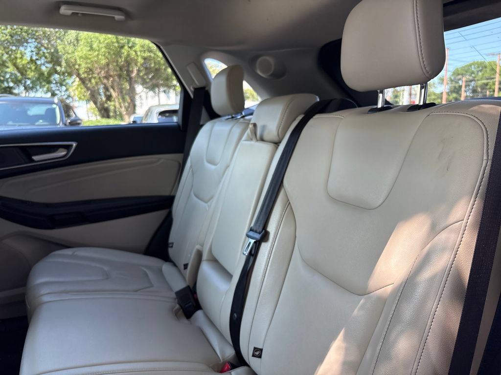 Used 2022 Ford Edge Titanium AWD/4WD image 23