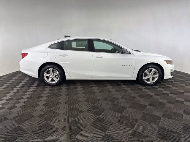 Used 2023 Chevrolet Malibu LS image 4