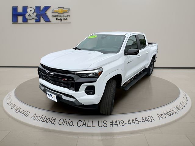 Used 2023 Chevrolet Colorado Z71 w/ Z71 Convenience Package 2 AWD/4WD image 4